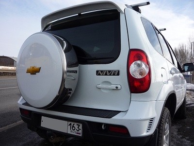 Спойлер на Chevrolet Niva, ВАЗ 2123