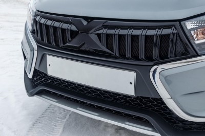 Решетка радиатора тюнинг Vesta-X на LADA VESTA SW СROSS 