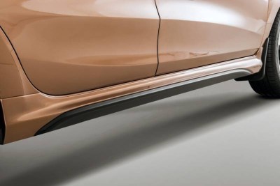Накладки на пороги тюнинг на LADA XRAY (Х-рей)