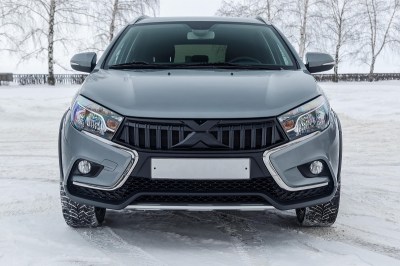 Решетка радиатора тюнинг Vesta-X на LADA VESTA SW СROSS 