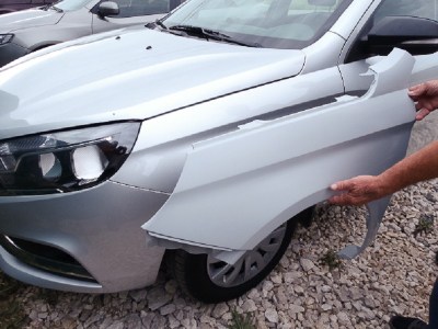 Крыло пластиковое левое Стандарт для LADA VESTA седан, универсал в цвет