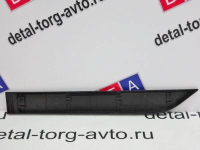 Молдинг задней двери правый на LADA VESTA CROSS