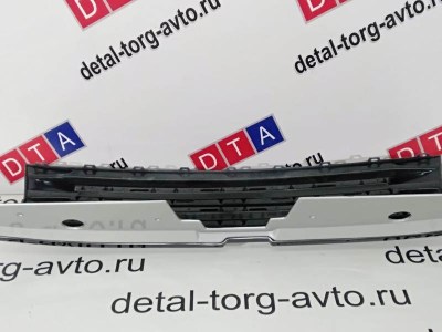Решетку радиатора 