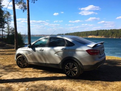 Спойлер КРОСС на LADA VESTA CROSS седан