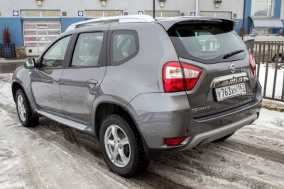 Спойлер 'CROSS' на Nissan Terrano