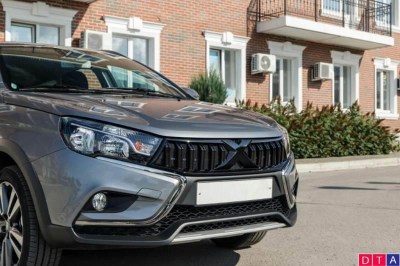 Решетка радиатора тюнинг Vesta-X на LADA VESTA SW СROSS 